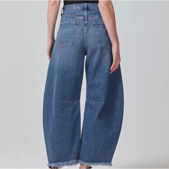 Citizens of Humanity Medium Wash Distressed Barrel Wide Leg Horseshoe Jeans 29 - Picture 2 of 12